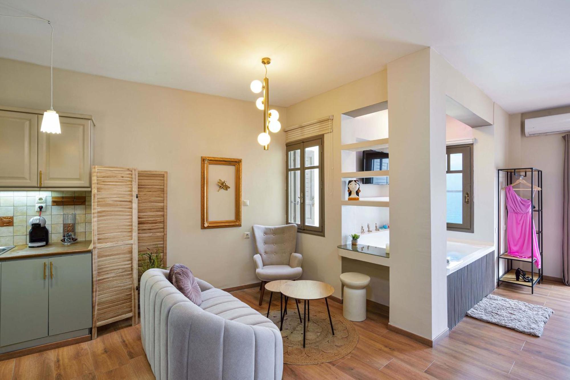 East Seafront Suite Ханья Экстерьер фото